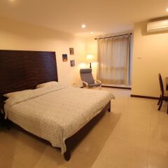 The Royal Bee Apart Hotel Бангкок комната для гостей фото 2