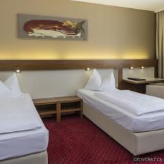 Austria Trend Hotel Anatol комната для гостей фото 3