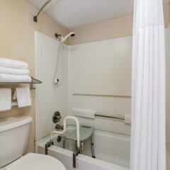 Отель Days Inn by Wyndham Lake City I-75 США, Лейк-Сити - отзывы, цены и фото номеров - забронировать отель Days Inn by Wyndham Lake City I-75 онлайн ванная фото 2