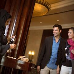Отель Beach Rotana интерьер отеля