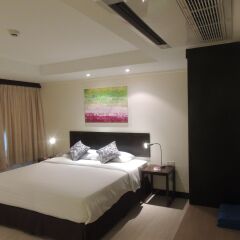 Hotel Tropicana комната для гостей