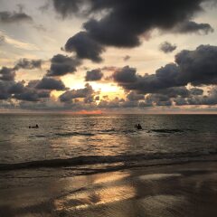 Doolay Beachfront Hostel пляж
