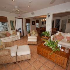 Отель San Cove, Blue Lagoon, Port Antonio 4BR интерьер отеля