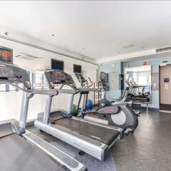 Отель Four Points by Sheraton Long Island City фитнесс-зал фото 2
