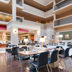 Отель Best Western Village Park Inn Канада, Калгари - отзывы, цены и фото номеров - забронировать отель Best Western Village Park Inn онлайн питание