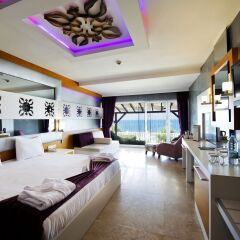 Отель Flora Garden Beach Club - Adults Only комната для гостей