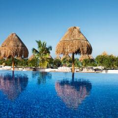 Отель Beloved Playa Mujeres by Excellence All Inclusive AdultsOnly бассейн фото 6