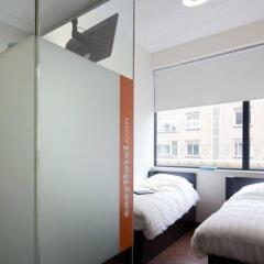 Отель easyHotel Amsterdam City Centre South комната для гостей фото 4