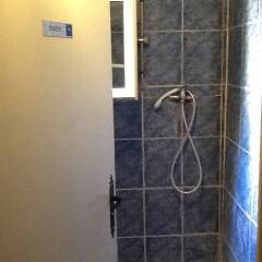 Отель Hipotel Paris Bordeaux Ménilmontant Париж ванная
