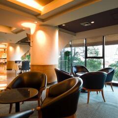Montien Riverside Hotel гостиничный бар
