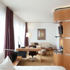 Отель Swissôtel Berlin Германия, Берлин - 2 отзыва об отеле, цены и фото номеров - забронировать отель Swissôtel Berlin онлайн удобства в номере фото 2