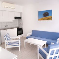 Апартаменты Vias Apartments комната для гостей