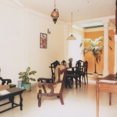 Отель Holiday Nest Bed and Breakfast питание
