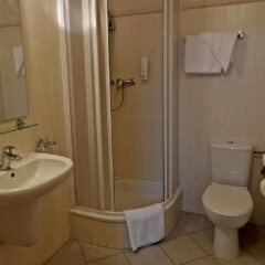 Отель Alton Hotel Чехия, Прага - 12 отзывов об отеле, цены и фото номеров - забронировать отель Alton Hotel онлайн ванная