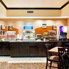 Holiday Inn Express Hotel & Suites Ozona Озона питание