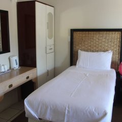 J and E Cyaara Guest House in Maseru, Lesotho from 30$, photos, reviews - zenhotels.com guestroom