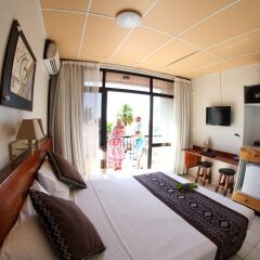Smugglers Cove Beach Resort and Hotel комната для гостей фото 3