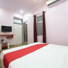 OYO 24220 Hotel Bohra International удобства в номере