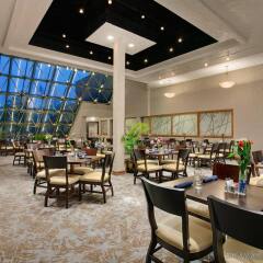 Отель Crowne Plaza Columbus North- Worthington США, Колумбус - отзывы, цены и фото номеров - забронировать отель Crowne Plaza Columbus North- Worthington онлайн питание