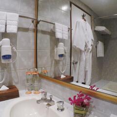 Отель City Lodge Soi 9 Бангкок ванная
