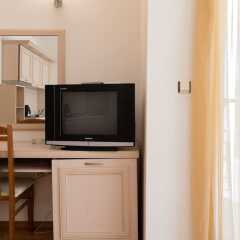 Апартаменты One Bedroom Apartment with Balcony удобства в номере фото 2