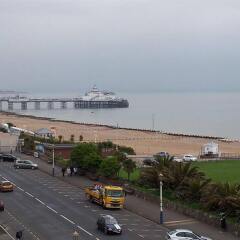 Citrus Hotel Eastbourne by Compass Hospitality пляж