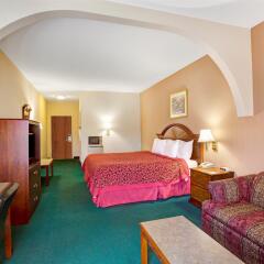 Отель Days Inn & Suites Louisville Airport SW комната для гостей фото 2