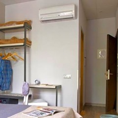 Отель Hostal Benidorm Барселона сейф в номере