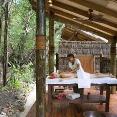 Отель Malolo Island Resort спа