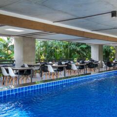 B2 Sea View Pattaya Boutique & Budget Hotel бассейн