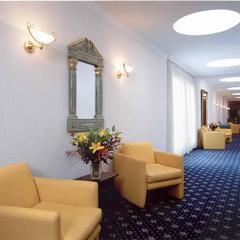 Drake Longchamp Swiss Quality Hotel интерьер отеля