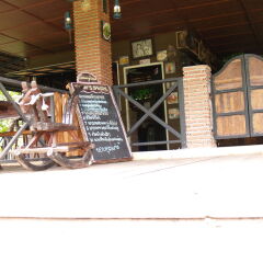 Отель Cowboy Farm Resort Pattaya интерьер отеля