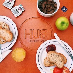 Hub Lisbon Patio Hostel питание