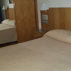 Отель Villa De Llanes комната для гостей фото 3