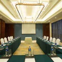Отель Golden Tulip Suzhou Residence фото 2