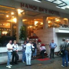 Hanoi Sky Hotel парковка