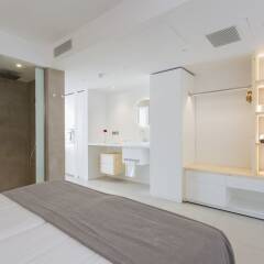 Отель One Ibiza Suites сауна
