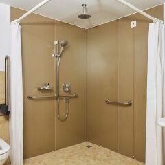 Отель Indigo Dresden - Wettiner Platz Германия, Дрезден - отзывы, цены и фото номеров - забронировать отель Indigo Dresden - Wettiner Platz онлайн ванная