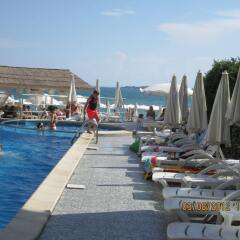 Отель Sunny Bay Aparthotel пляж