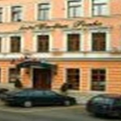 Carlton Hotel спортивное сооружение