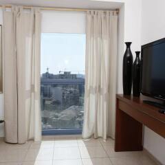 Windows of Jerusalem Vacation Rental Apartments by EXP Израиль, Иерусалим - отзывы, цены и фото номеров - забронировать отель Windows of Jerusalem Vacation Rental Apartments by EXP онлайн комната для гостей фото 2