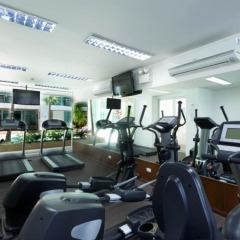 Отель Patong Beach Luxury Condo фитнесс-зал