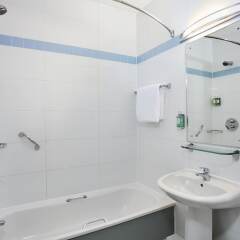 Отель Jurys Inn Glasgow Глазго ванная фото 2
