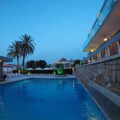 Hotel Complejo Los Rosales бассейн
