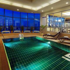 Sheraton Poznan Hotel бассейн фото 2