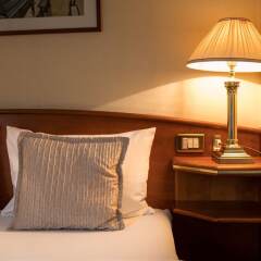 Отель OnRiver Hotels - MS Cezanne Будапешт сейф в номере