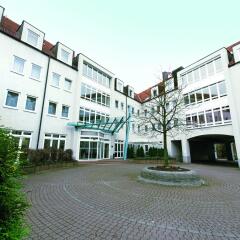 DORMERO Hotel Dresden Airport парковка