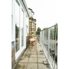 Апартаменты Newly Renovated Hove Apartment балкон