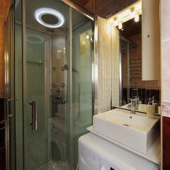 Aquarelle Hostel ванная