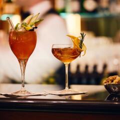Отель The Lanesborough, an Oetker Collection Hotel Великобритания, Лондон - 8 отзывов об отеле, цены и фото номеров - забронировать отель The Lanesborough, an Oetker Collection Hotel онлайн гостиничный бар